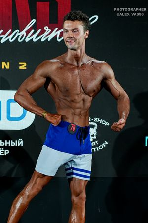 MEN'S PHYSIQUE ЮНИОРЫ STARS